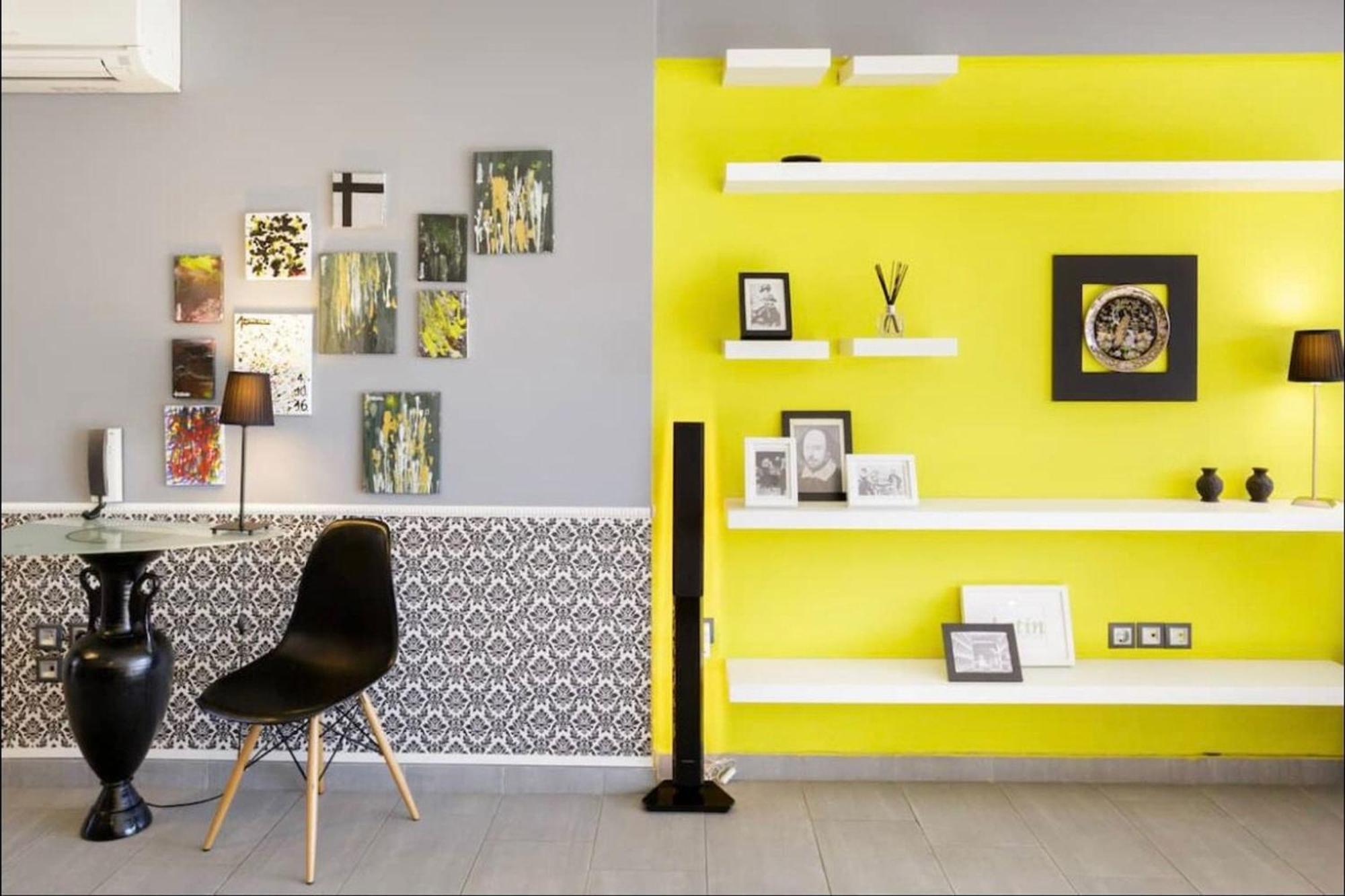 Апартаменты Stylish Boutique Loft With Private Balcony Афины Экстерьер фото