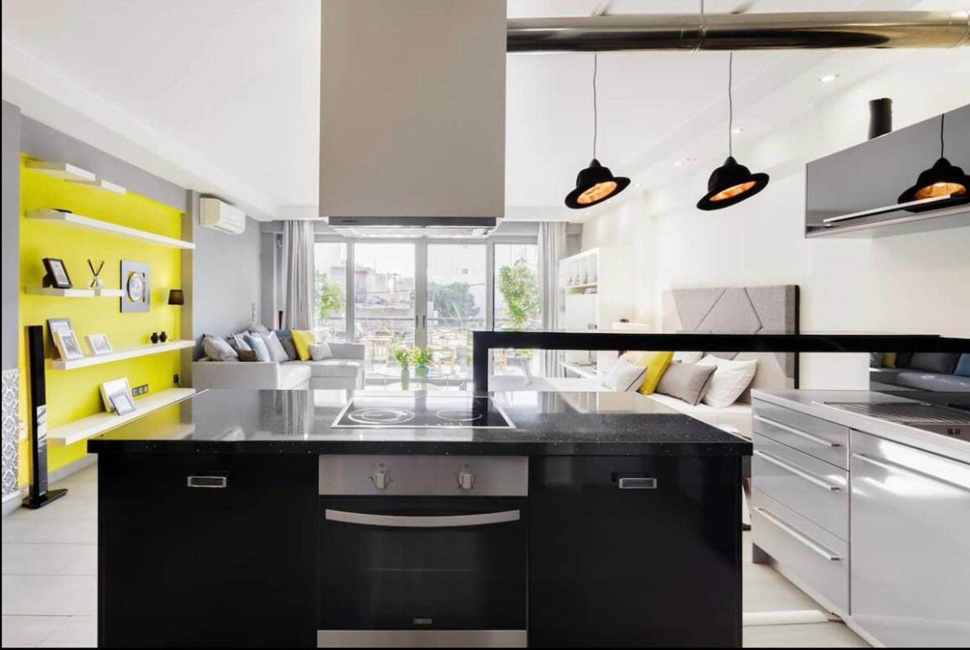 Апартаменты Stylish Boutique Loft With Private Balcony Афины Экстерьер фото