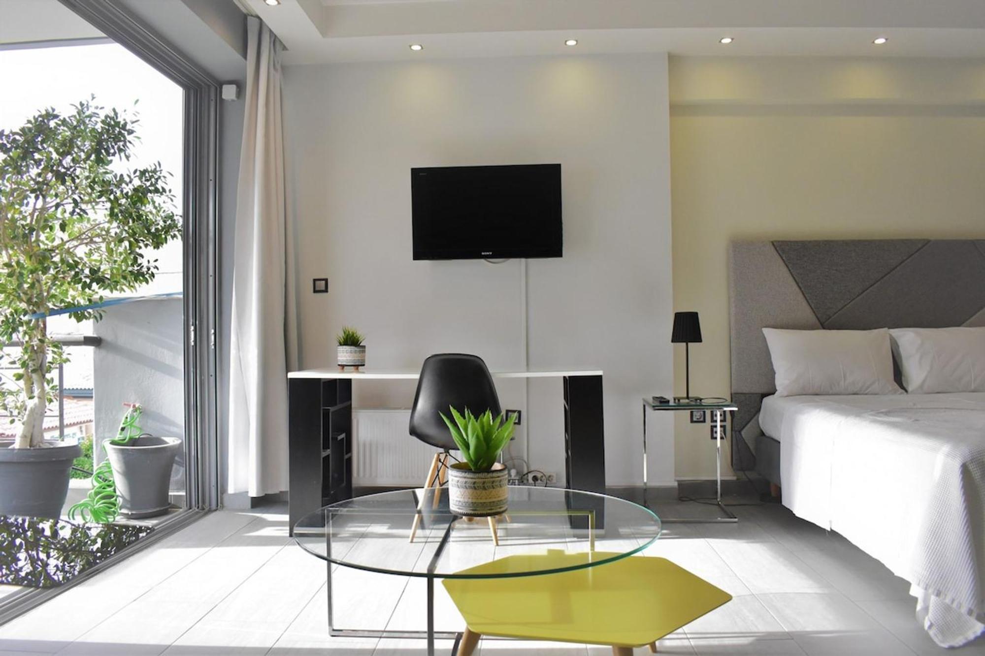 Апартаменты Stylish Boutique Loft With Private Balcony Афины Экстерьер фото